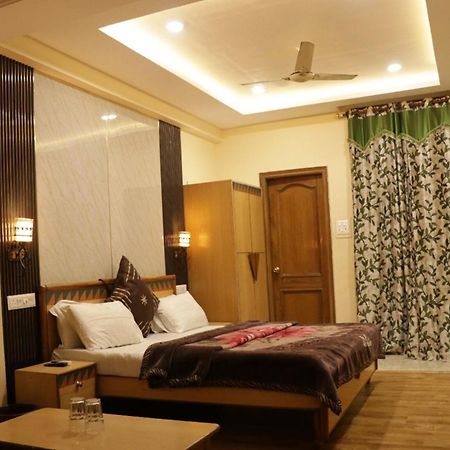 Hotel Royal Palace Jalandhar Exterior photo