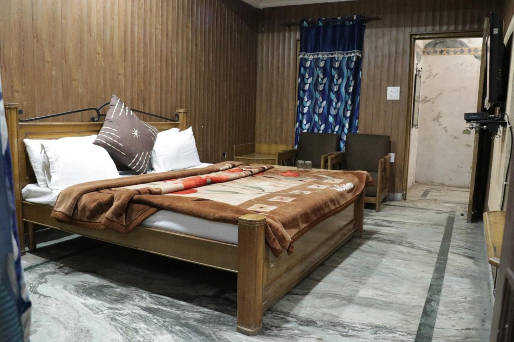 Hotel Royal Palace Jalandhar Exterior photo