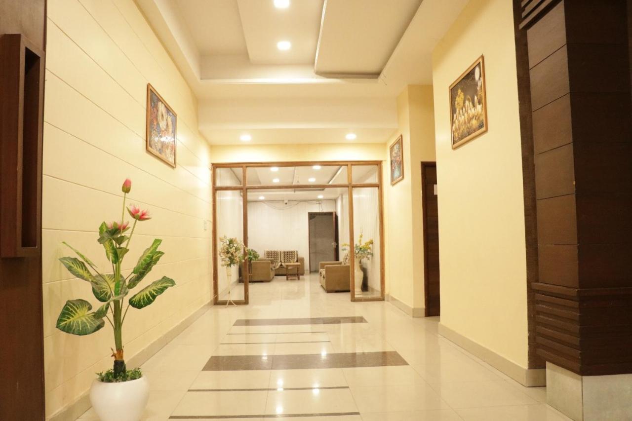 Hotel Royal Palace Jalandhar Exterior photo