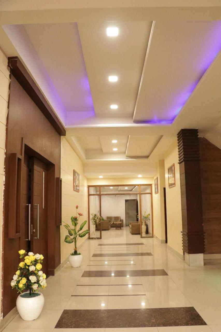Hotel Royal Palace Jalandhar Exterior photo