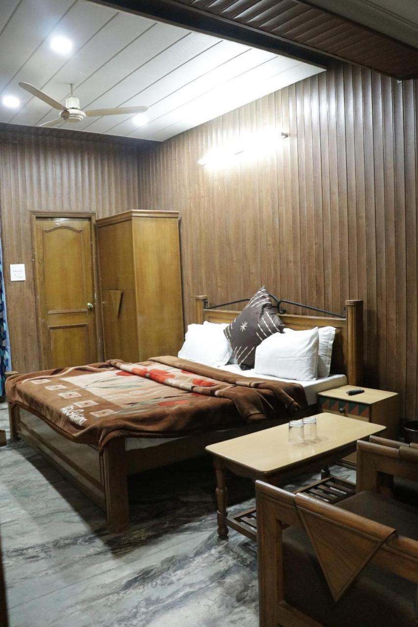 Hotel Royal Palace Jalandhar Exterior photo